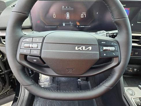 New 2026 Kia Sportage EX FWD image 16