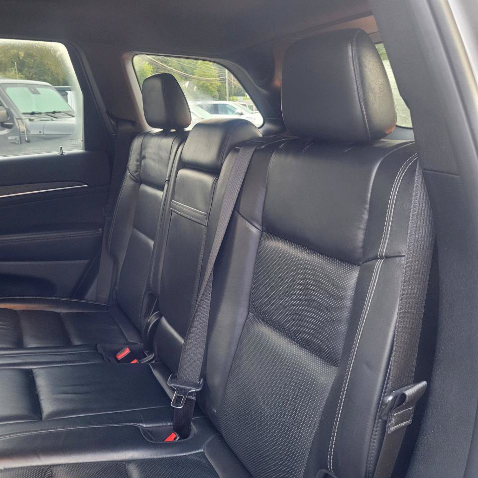 Used 2017 Jeep Grand Cherokee Limited w/ Luxury Group II AWD/4WD image 35