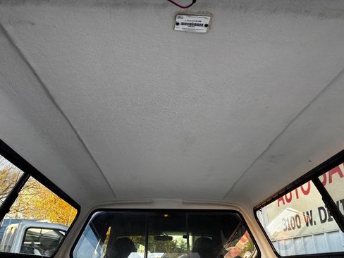 Used 2000 Ford F250 XL image 18