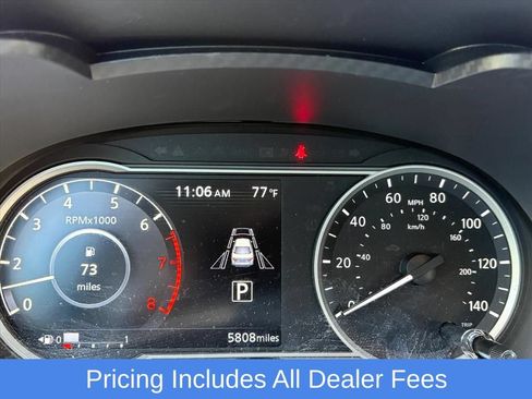 Used 2025 Nissan Versa SV w/ Trunk Package FWD image 8