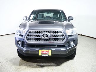 Used 2017 Toyota Tacoma TRD Sport w/ Tow Package (A/T) AWD/4WD video 2