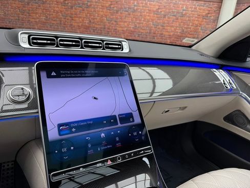 Used 2025 Mercedes-Benz S 580 4MATIC Sedan image 17