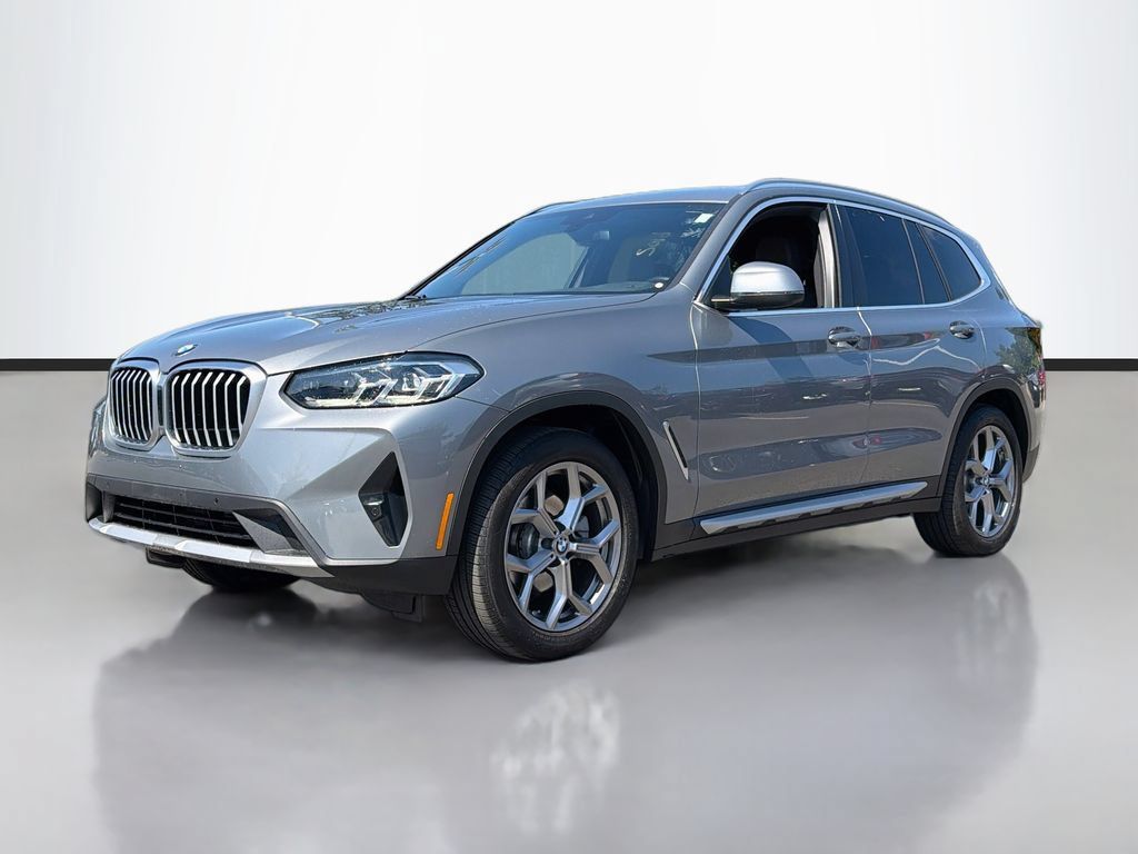 Used 2023 BMW X3 xDrive30i w/ Premium Package AWD/4WD image 2