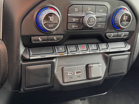 Used 2022 Chevrolet Silverado 1500 RST w/ Z71 Off-Road Package image 25