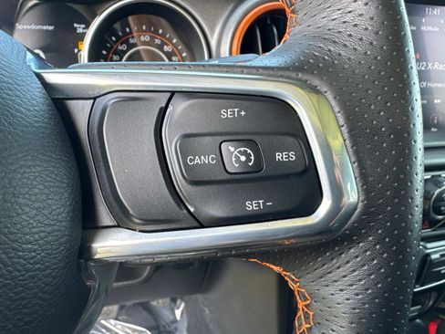 Certified 2023 Jeep Gladiator Mojave w/ Cold Weather Group image 30