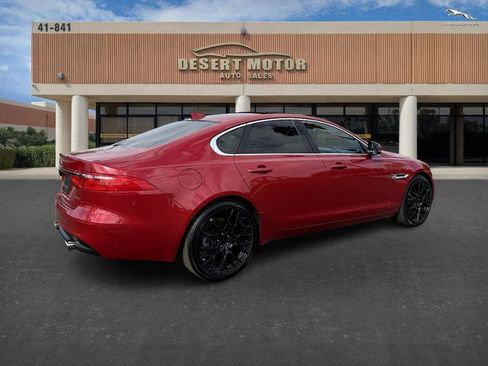 Used 2018 Jaguar XF Prestige image 8