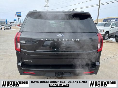 Used 2025 Ford Expedition Active AWD/4WD image 10