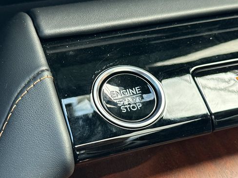 New 2026 Lincoln Navigator L Black Label AWD/4WD image 23