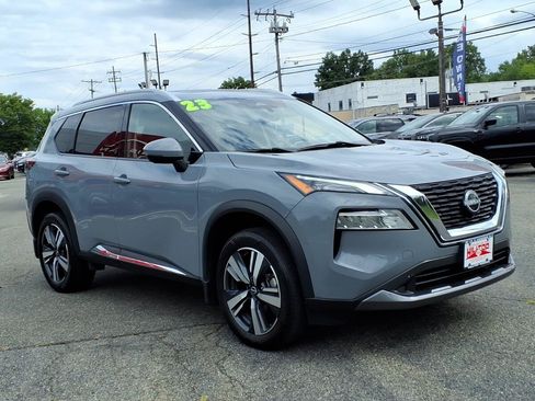 Used 2023 Nissan Rogue SL AWD/4WD image 3