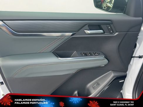 New 2026 GMC Acadia AT4 w/ Luxury Package AWD/4WD image 10