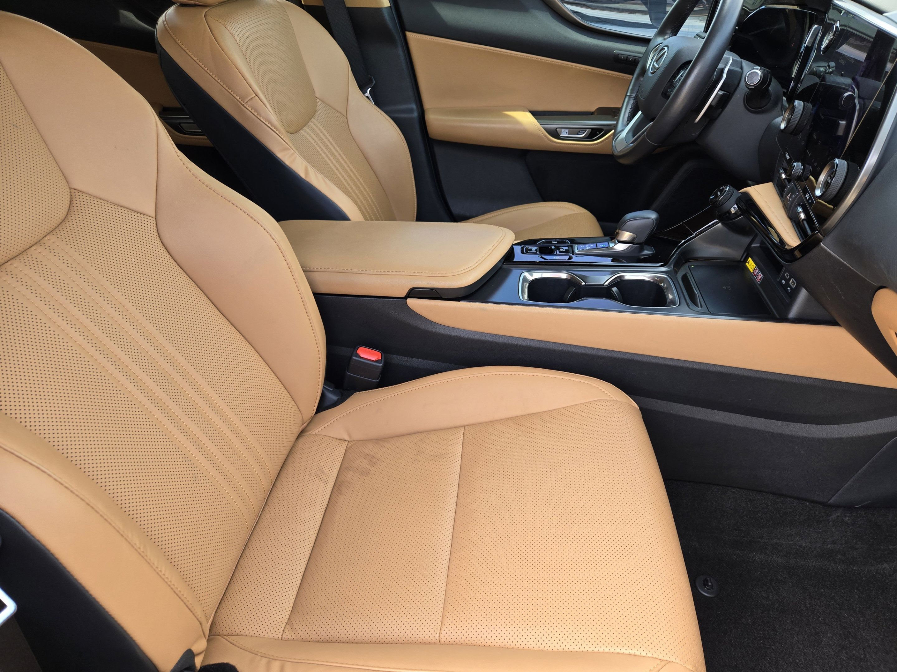 Used 2024 Lexus NX 250 FWD image 10