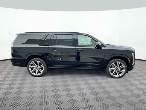 New 2026 Cadillac Escalade ESV Sport w/ Touring Package AWD/4WD image 4