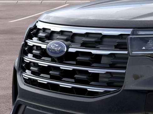 Used 2026 Ford Explorer Active w/ Active Comfort Package AWD/4WD image 17