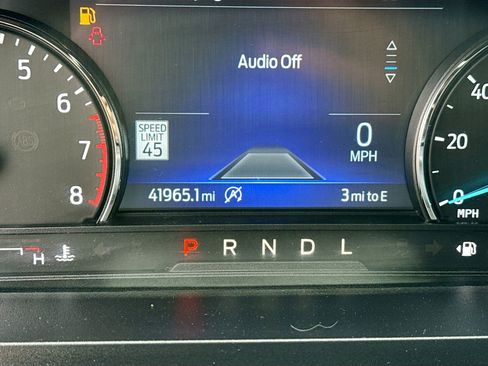 Used 2023 Ford Explorer ST-Line w/ Class IV Trailer Tow Package image 15