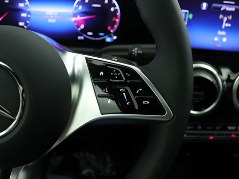 Certified 2026 Mercedes-Benz GLA 250 4MATIC image 12