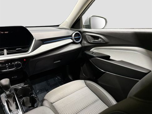 Certified 2024 Chevrolet Trax LT image 21