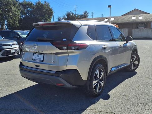 Used 2021 Nissan Rogue SL image 4