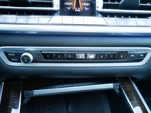 Used 2021 BMW X5 xDrive40i w/ Premium Package image 22
