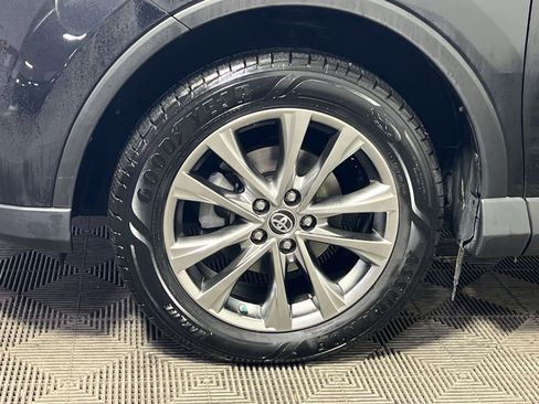 Used 2018 Toyota RAV4 Limited image 12