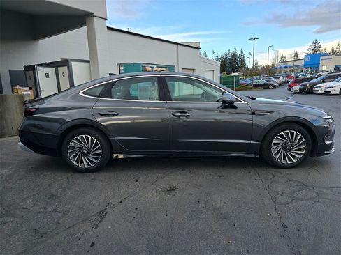 Used 2024 Hyundai Sonata SEL image 3
