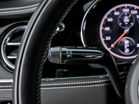 Used 2022 Bentley Flying Spur V8 AWD/4WD image 25
