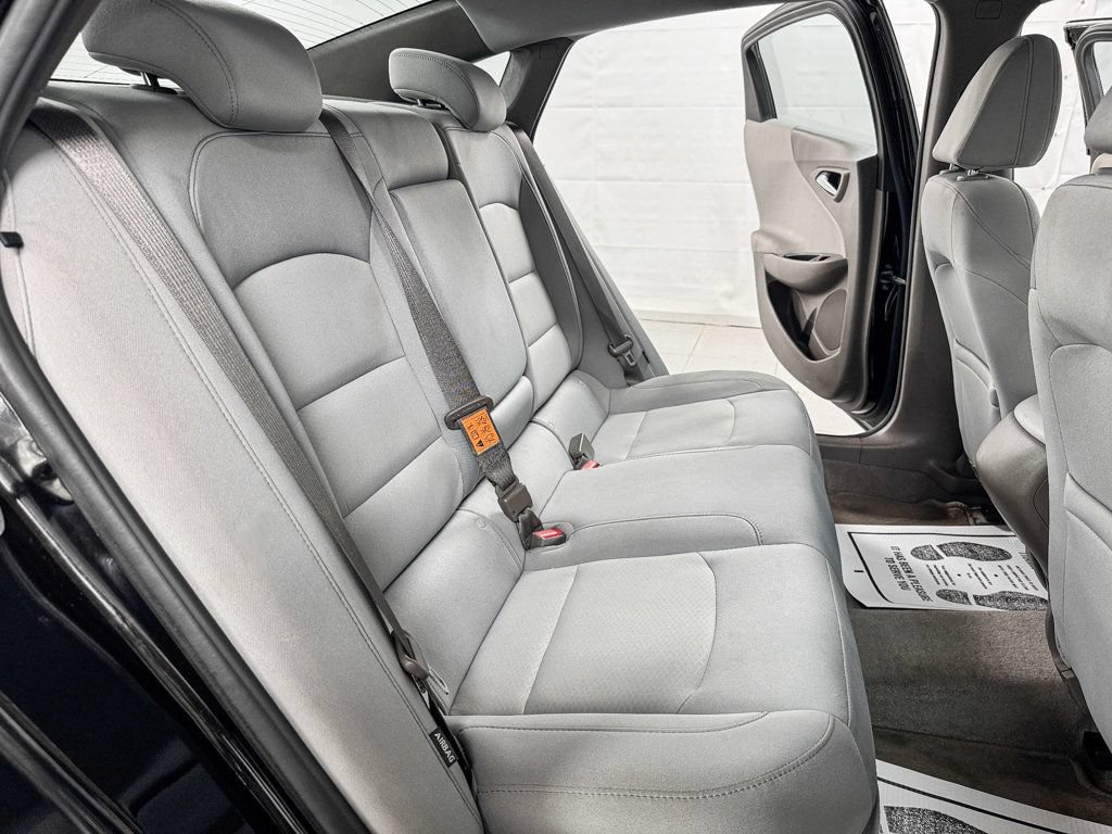 Used 2018 Chevrolet Malibu LS FWD image 11
