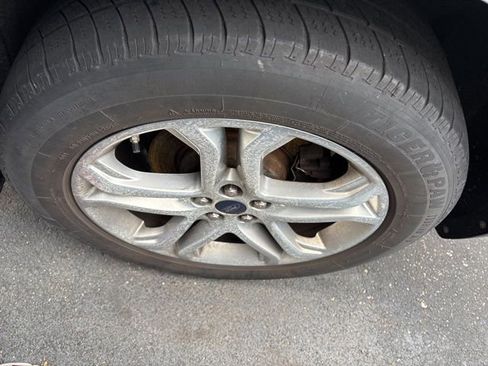 Used 2016 Ford Edge Titanium image 11