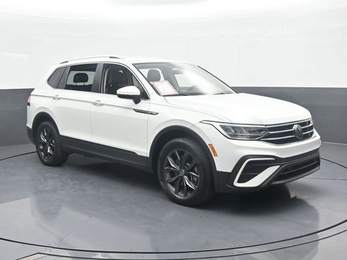 Used 2022 Volkswagen Tiguan SE image 8