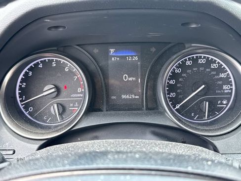 Used 2021 Toyota Camry SE FWD image 19