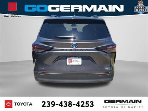 Certified 2025 Toyota Sienna XLE image 8