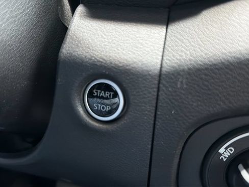 Used 2023 Nissan Frontier PRO-4X w/ Pro-4X Premium Package AWD/4WD image 28