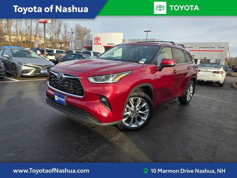 Used 2023 Toyota Highlander Limited AWD/4WD image 1