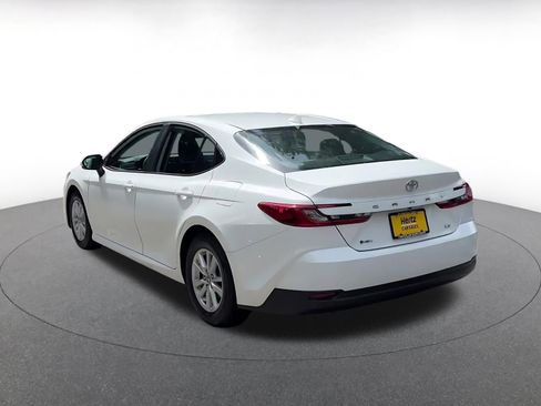 Used 2025 Toyota Camry LE FWD image 11