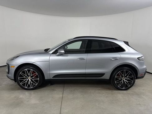 Certified 2026 Porsche Macan S AWD/4WD image 2