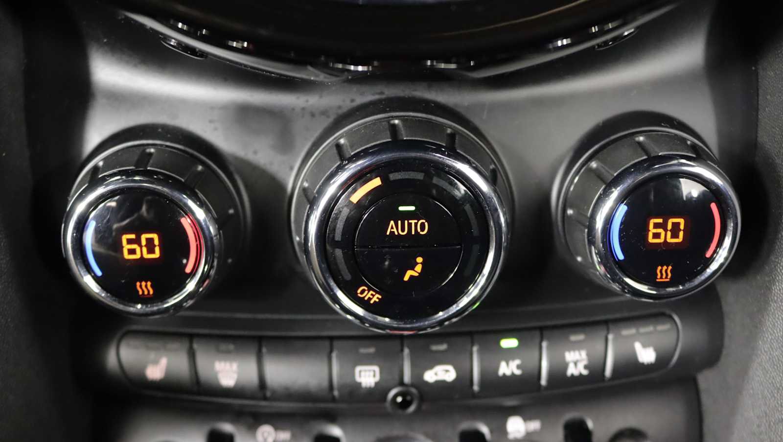 Used 2024 MINI Cooper Convertible FWD image 24