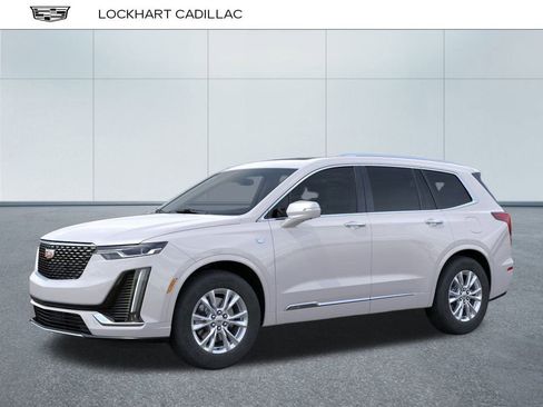 New 2025 Cadillac XT6 Luxury image 2