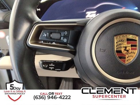 Used 2022 Porsche Taycan image 11