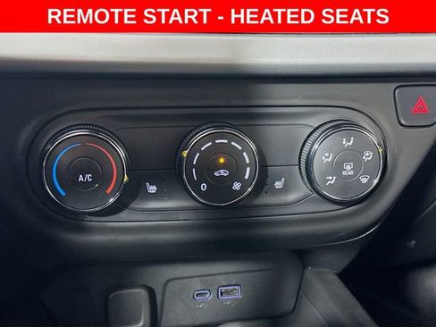 Used 2024 Chevrolet Trax LS w/ LS Convenience Package image 16