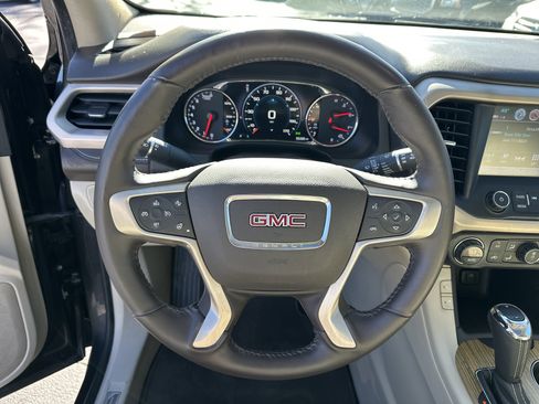 Used 2017 GMC Acadia Denali image 26