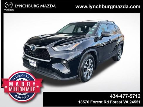 Used 2022 Toyota Highlander XLE image 1
