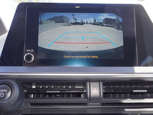 Certified 2023 Toyota Prius LE FWD image 14