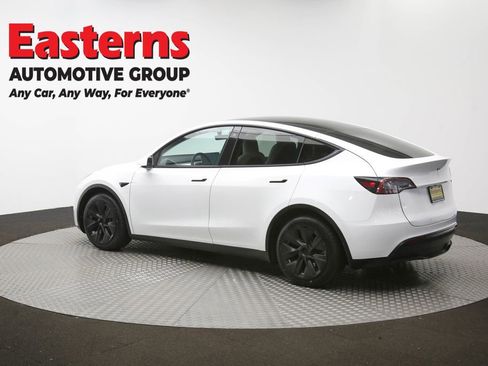 Used 2022 Tesla Model Y Long Range image 58