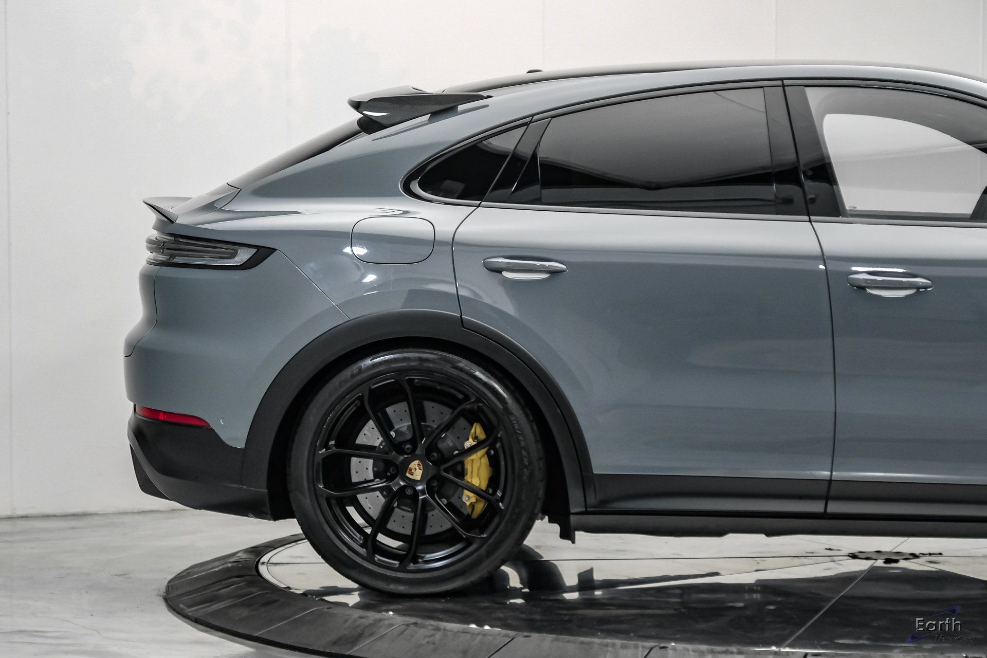 Used 2024 Porsche Cayenne Turbo GT AWD/4WD image 21