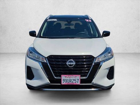 Used 2023 Nissan Kicks SV FWD image 2