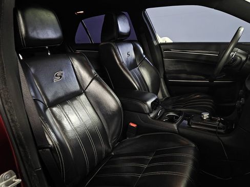 Used 2023 Chrysler 300 S RWD image 29