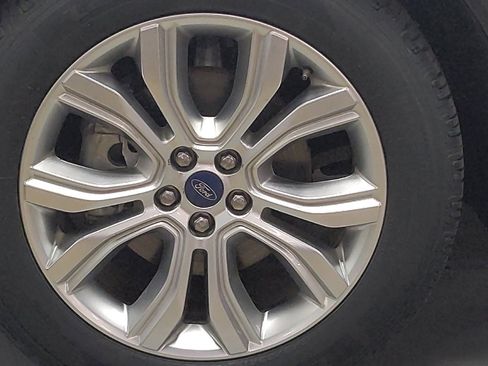 Used 2020 Ford Edge Titanium FWD image 31