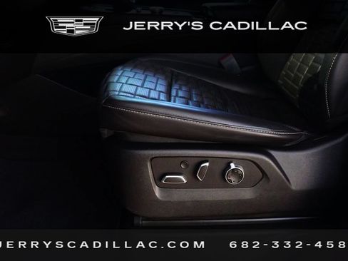 Used 2023 Cadillac Escalade V AWD/4WD image 20