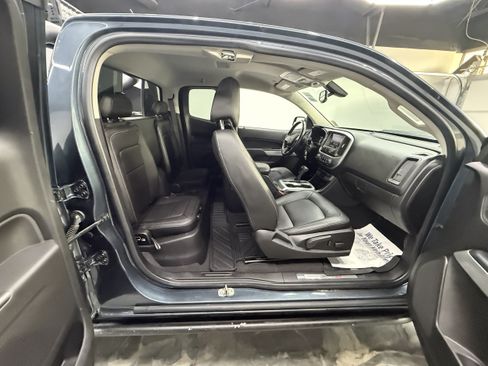Used 2019 Chevrolet Colorado ZR2 w/ ZR2 Dusk Special Edition AWD/4WD image 21