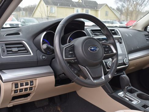 Used 2019 Subaru Outback 2.5i Premium image 9