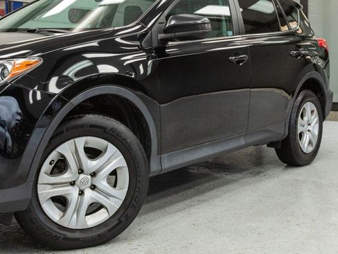 Used 2015 Toyota RAV4 LE image 12